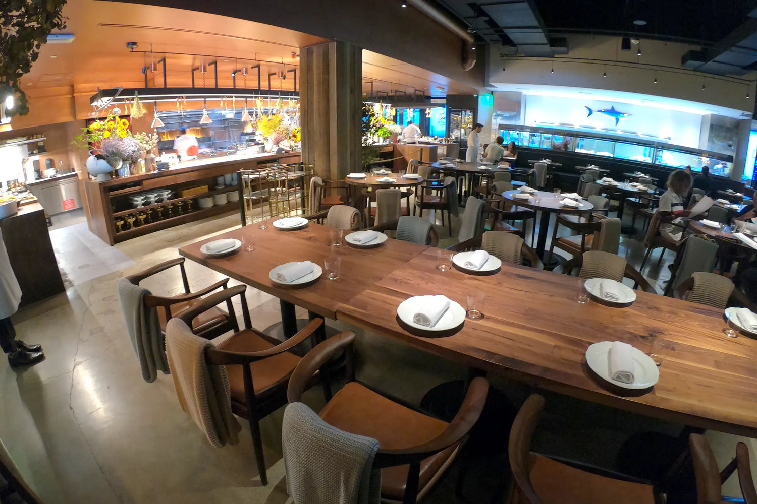 Solid Walnut Restaurant Tables With Chemical Resistant Finish 5