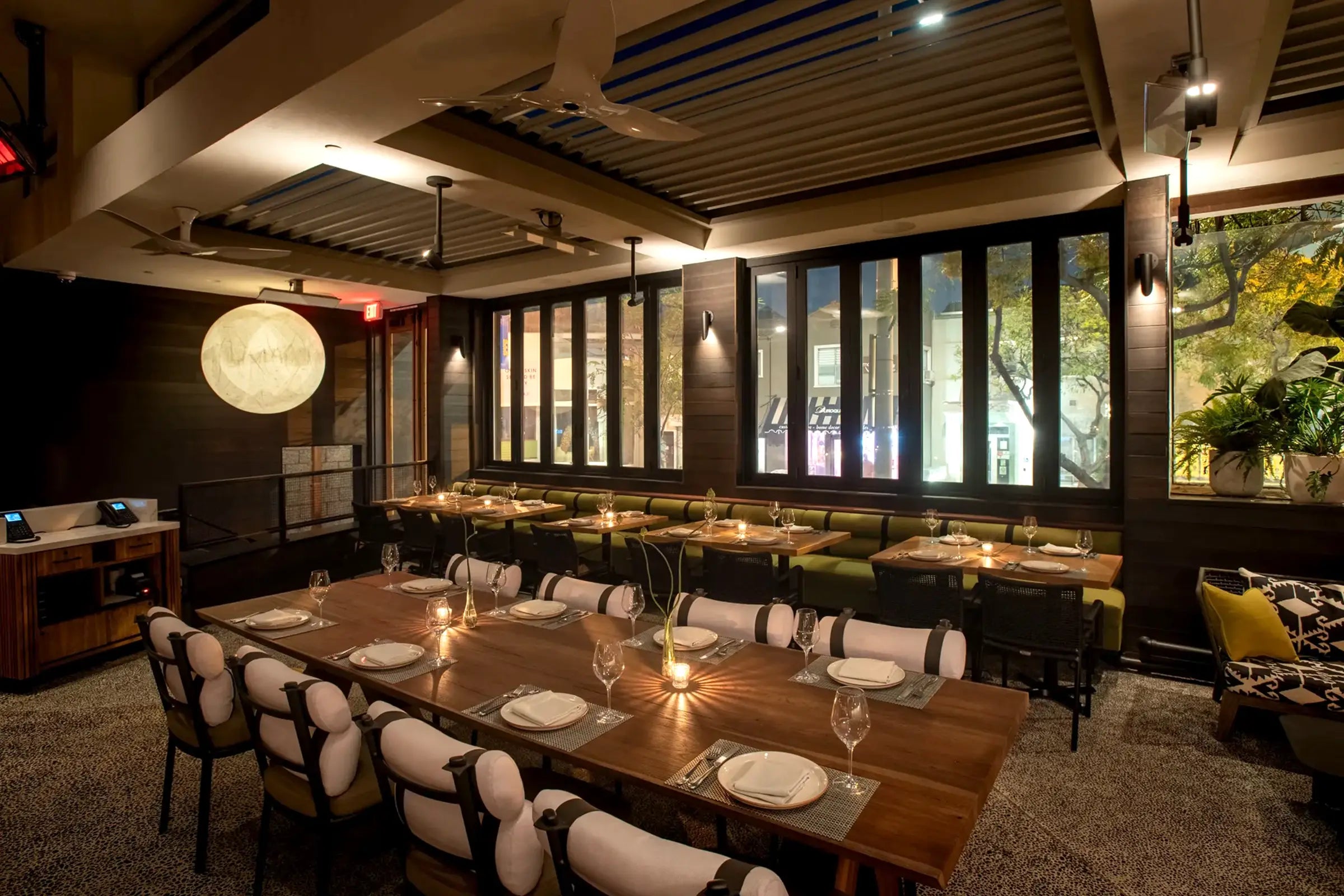 Solid Walnut Restaurant Tables With Chemical Resistant Finish 7