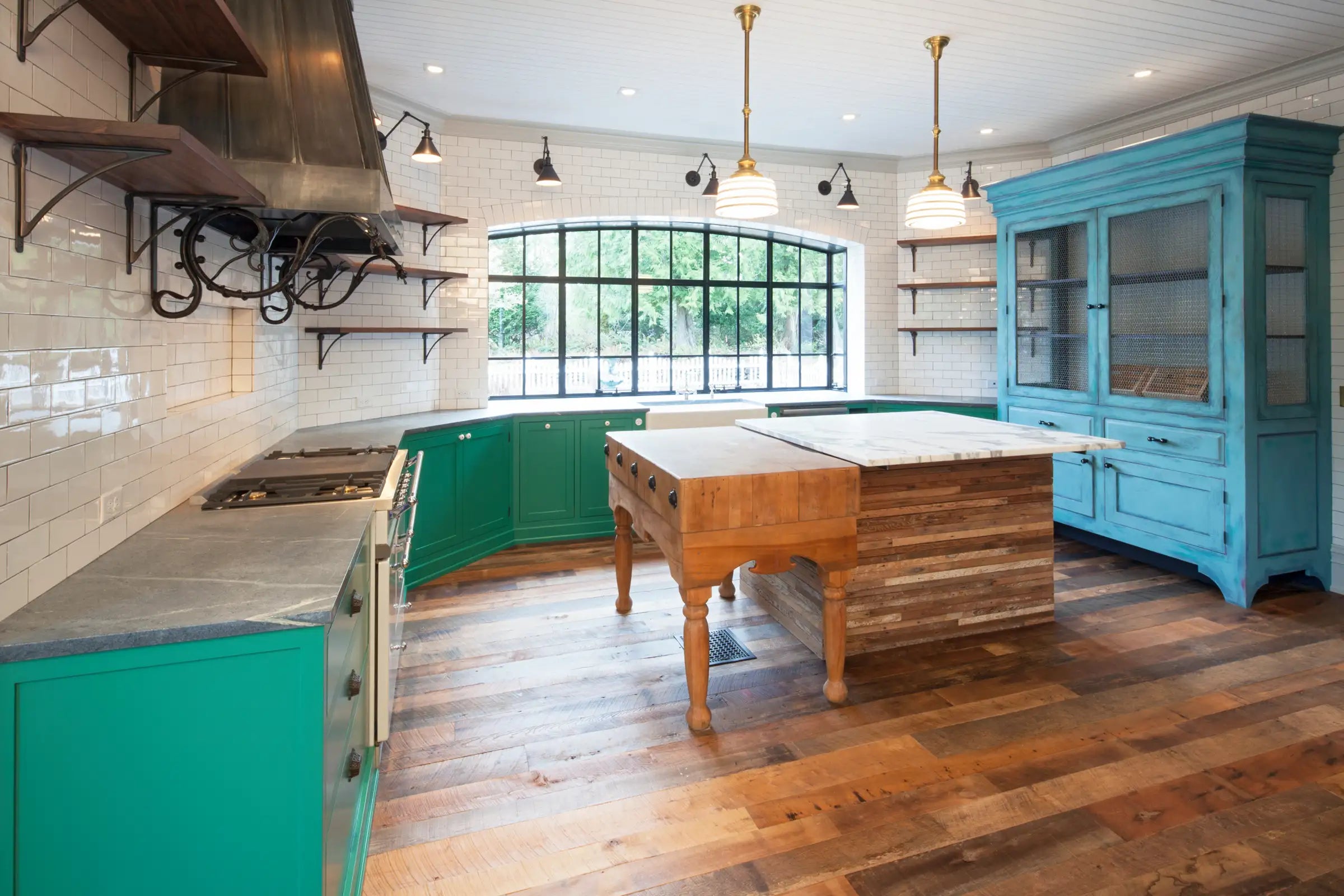 Sustainable Reclaimed Barn Wood Flooring and Wall Paneling 5