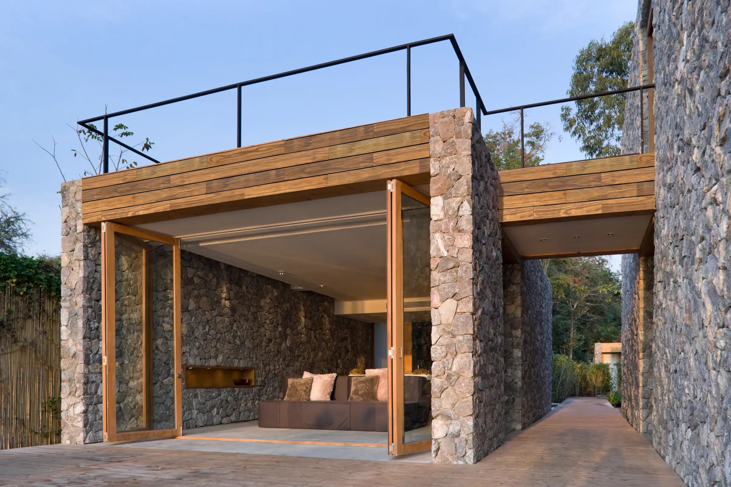 Thermo Clad Exterior Wood Rain Screen Thermally Modified Wood FSC Certified 1